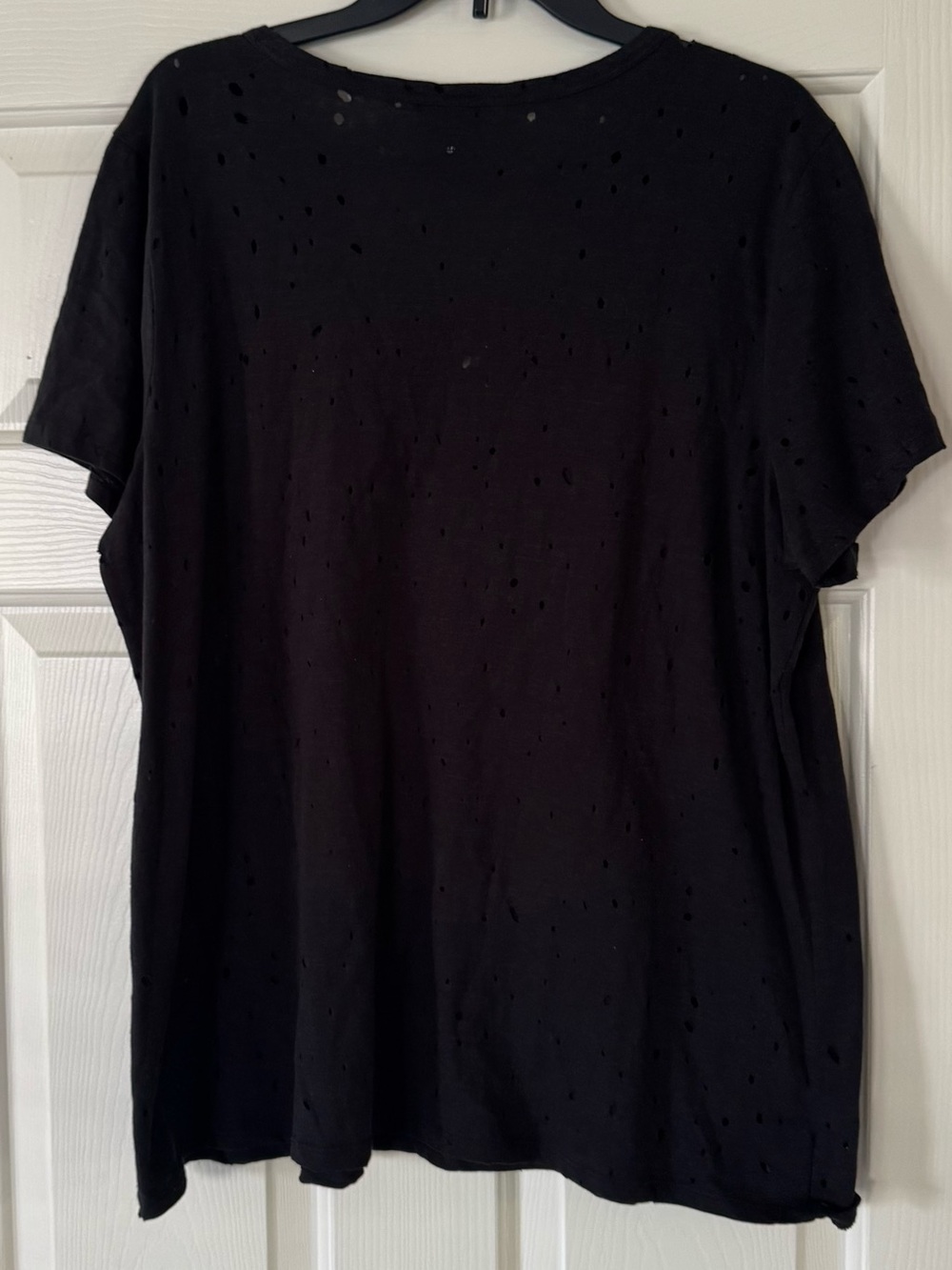 torrid Black Distressed V-Neck Tee with Lace Trim Torrid size 1 NEW - Picture 4 of 6